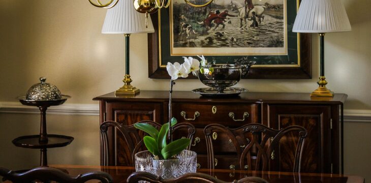 Illuminez votre intérieur avec un Buffet : Astuces pour bien le Mettre en Valeur